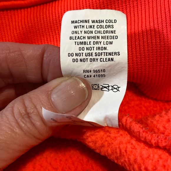 Hoodie by Under Armour Brand. EUC! - Picture 14 of 16